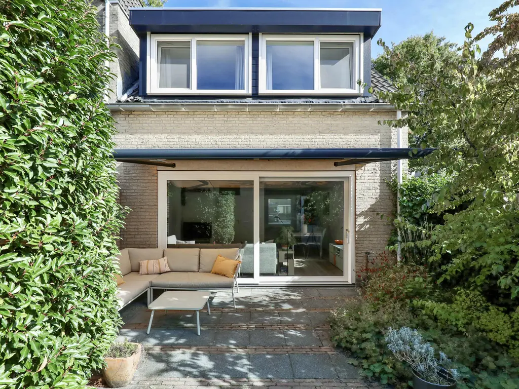 Ambachtlaan 78, HOOGLAND