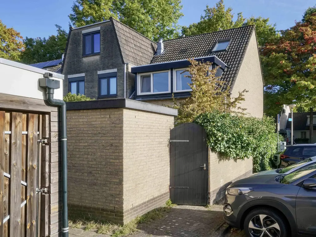 Ambachtlaan 78, HOOGLAND