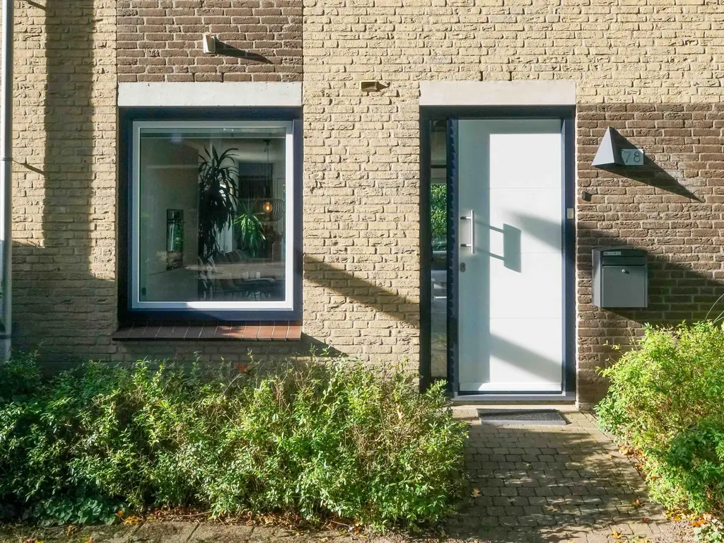 Ambachtlaan 78, HOOGLAND