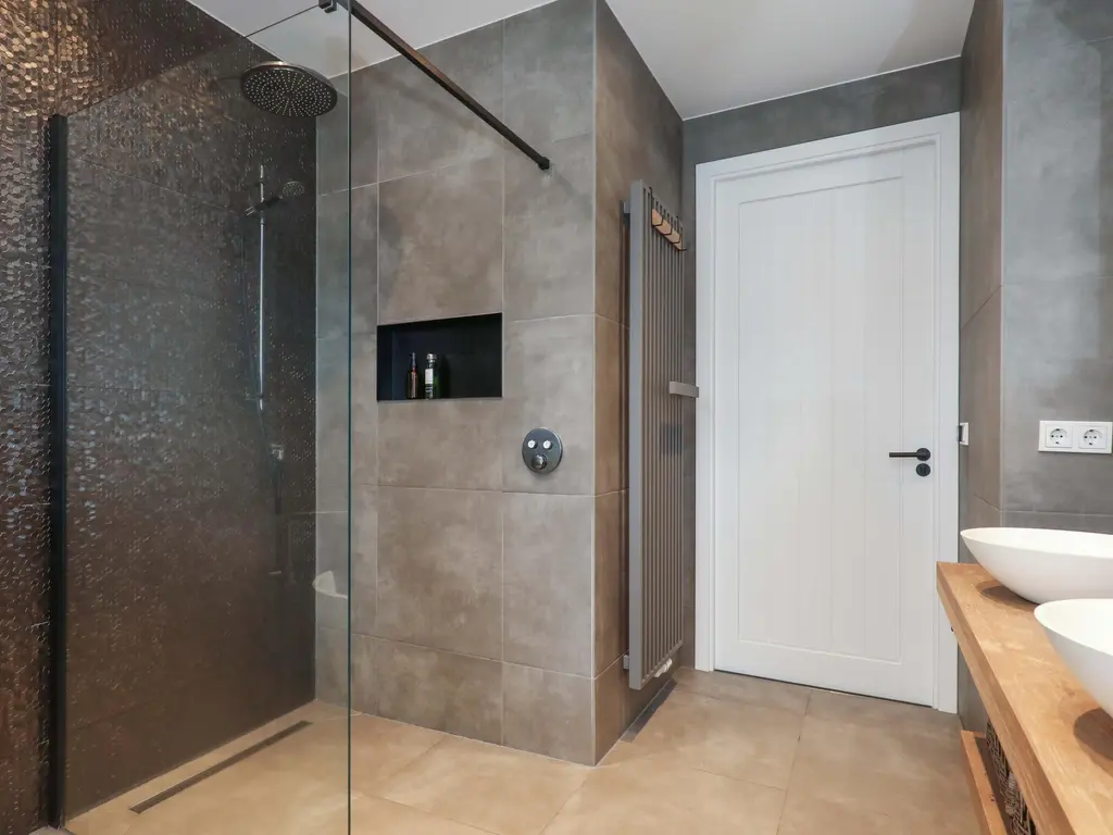 Greep 6, HOOGLANDERVEEN