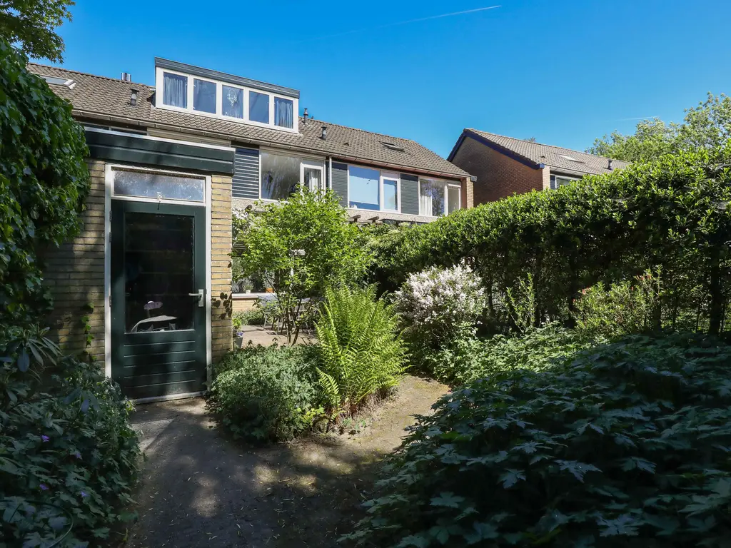 Kruiskruidlaan 58, BAARN