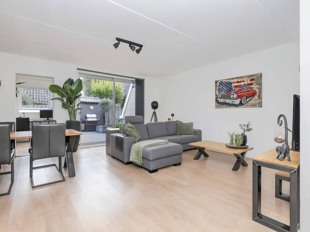 Zuivelhof 21, HOOGLAND