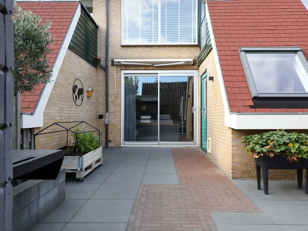 Zuivelhof 21, HOOGLAND