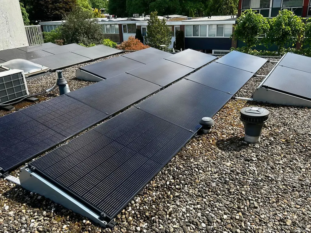 Fluitekamp 10, HOOGLAND