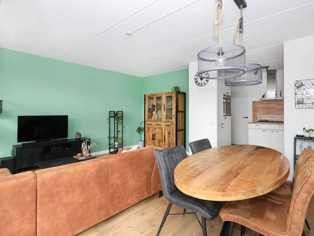 Zuivelhof 44, HOOGLAND