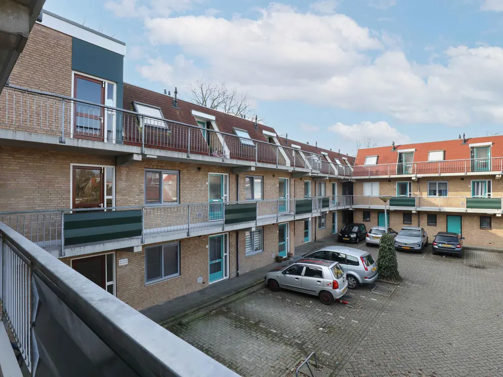 Zuivelhof 44, HOOGLAND