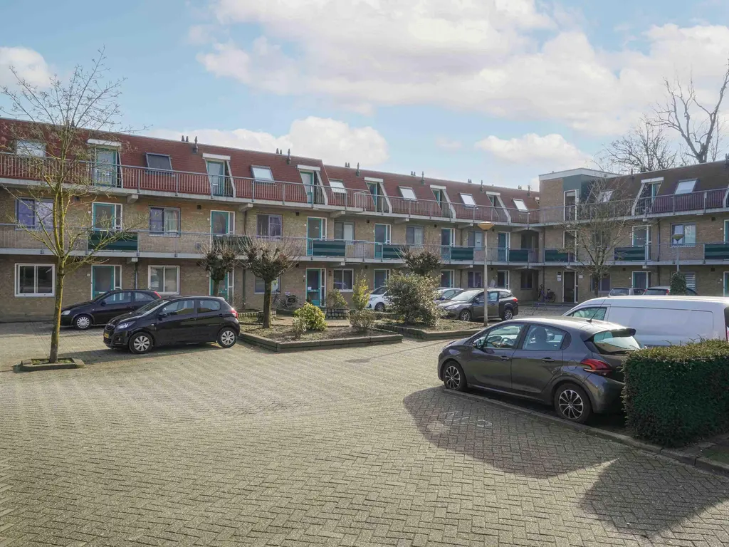 Zuivelhof 44, HOOGLAND