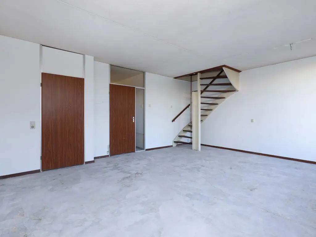 Zandkamp 317, HOOGLAND