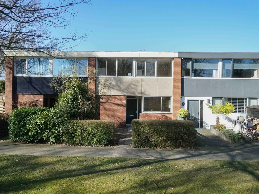 Zandkamp 317, HOOGLAND