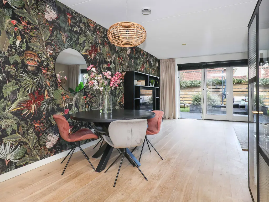 Ambachtlaan 1A, HOOGLAND