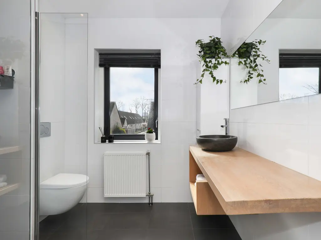 Ambachtlaan 1A, HOOGLAND