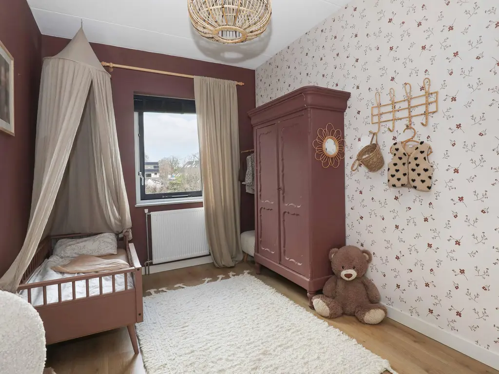 Ambachtlaan 1A, HOOGLAND