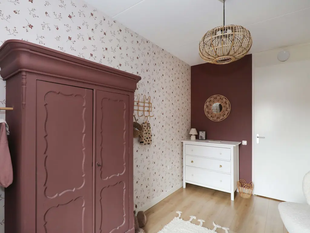 Ambachtlaan 1A, HOOGLAND