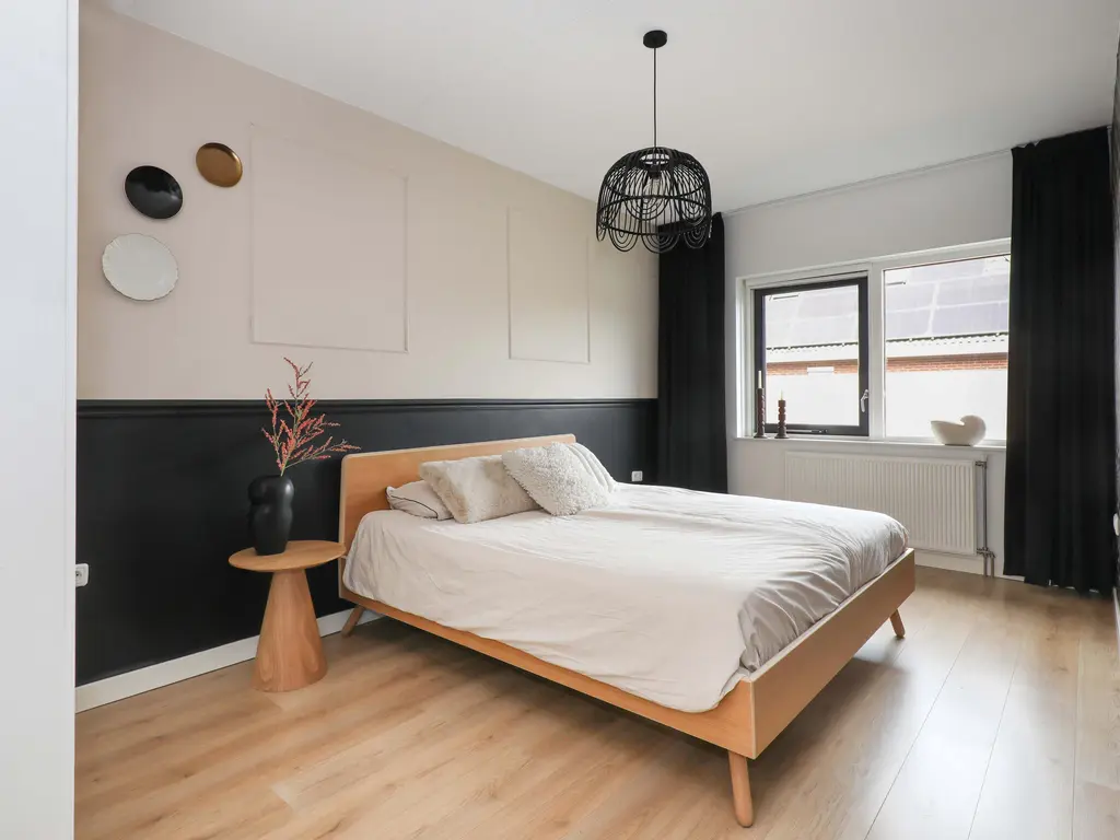 Ambachtlaan 1A, HOOGLAND