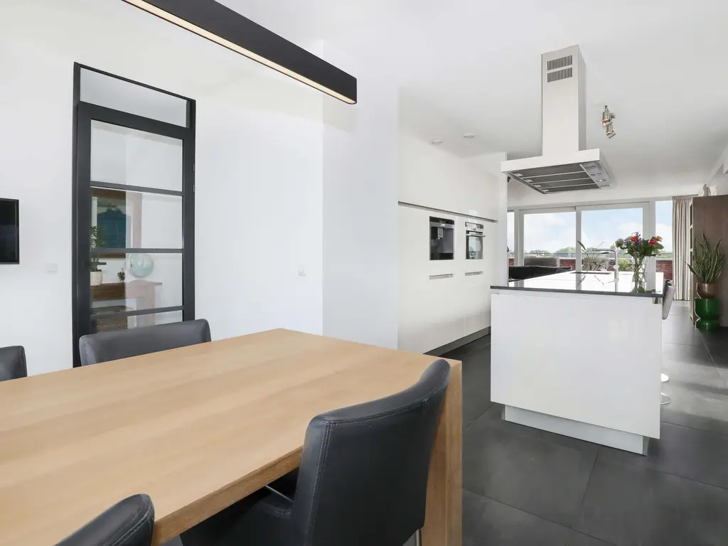 Kraailandhof 102, Hoogland
