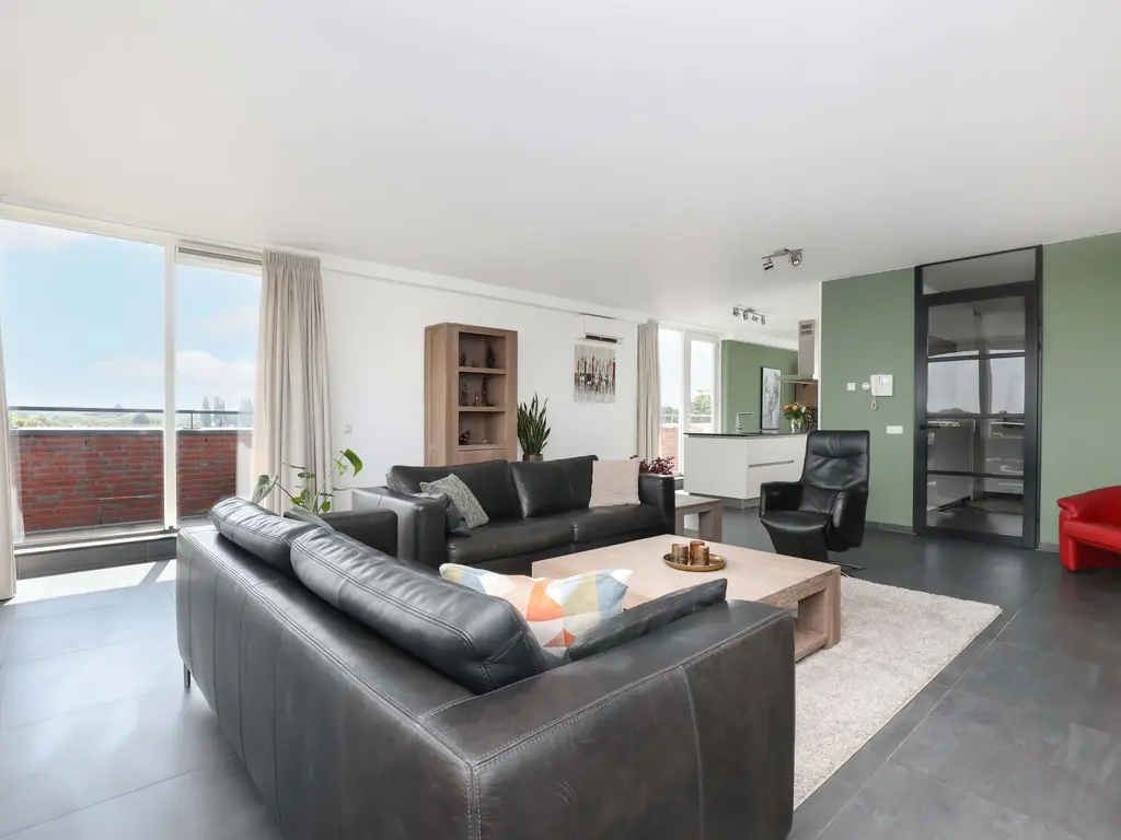 Kraailandhof 102, Hoogland