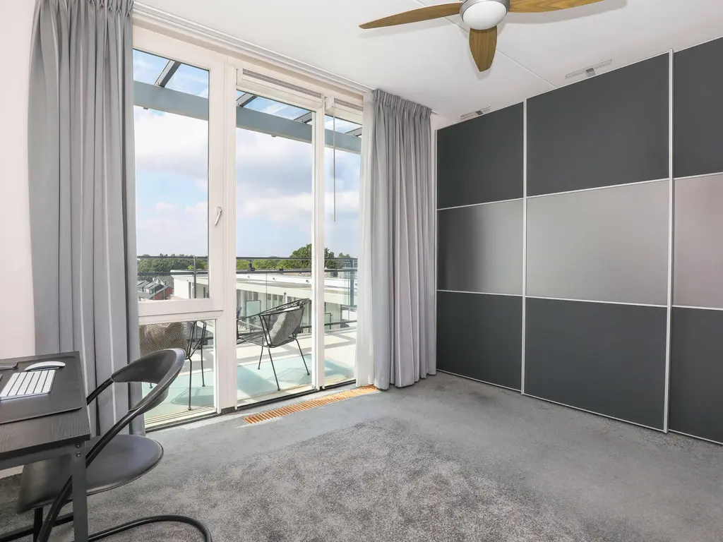 Kraailandhof 102, Hoogland