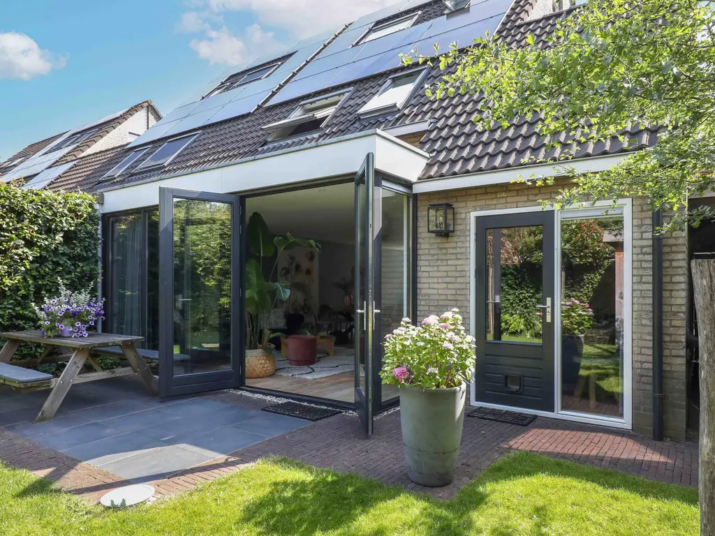 Schrijnwerkerlaan 20, HOOGLAND
