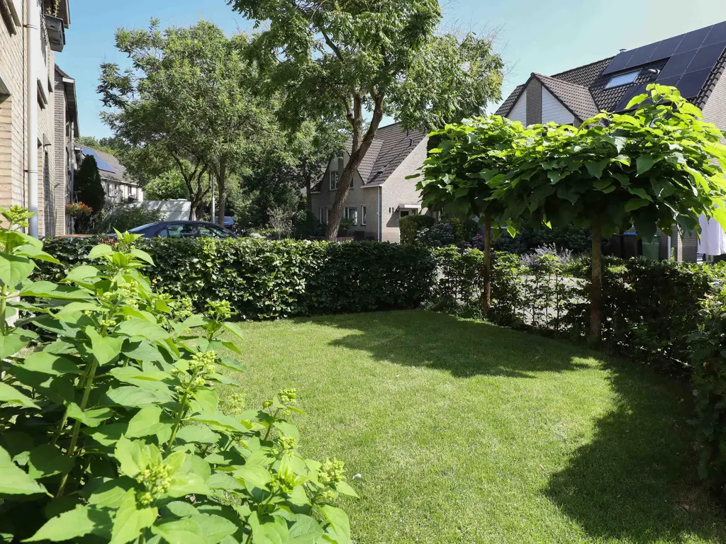 Schrijnwerkerlaan 20, HOOGLAND