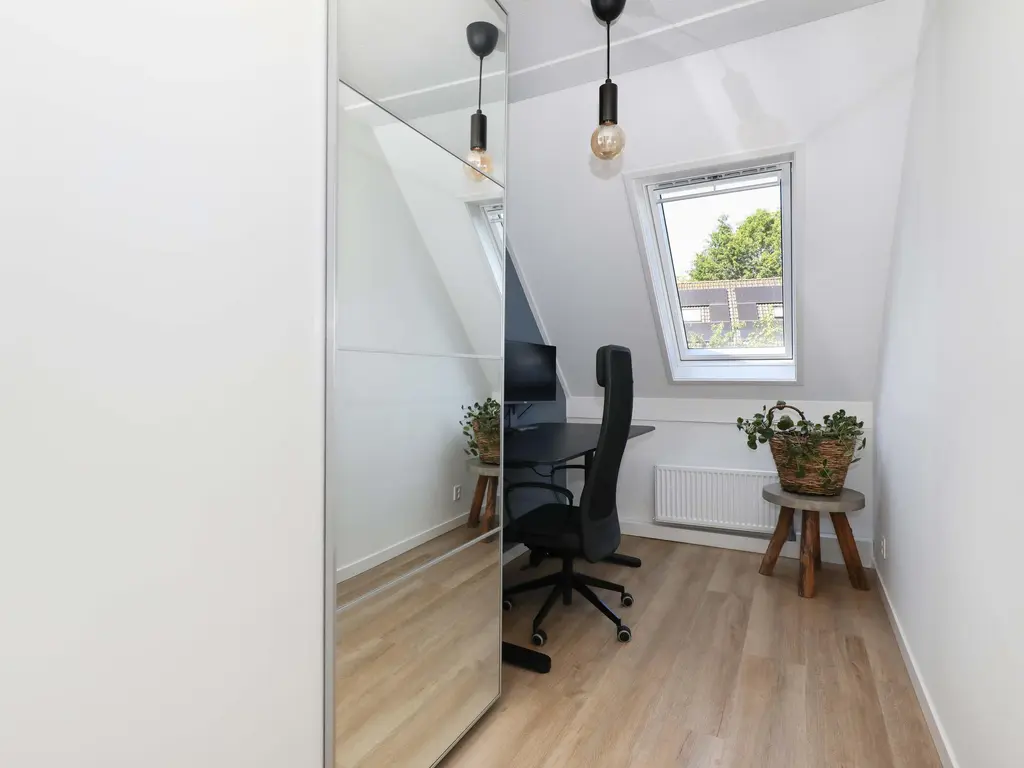 Schrijnwerkerlaan 20, HOOGLAND
