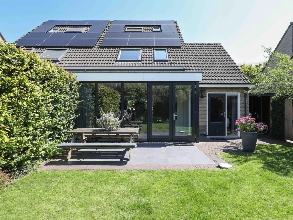 Schrijnwerkerlaan 20, HOOGLAND
