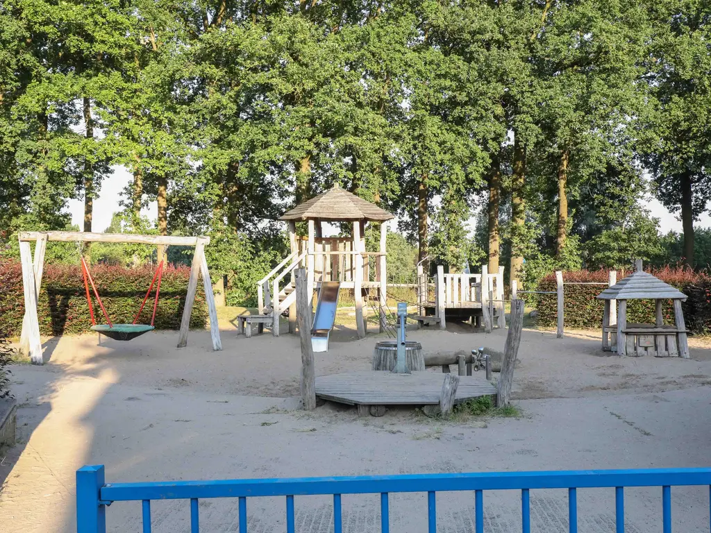 Schrijnwerkerlaan 20, HOOGLAND