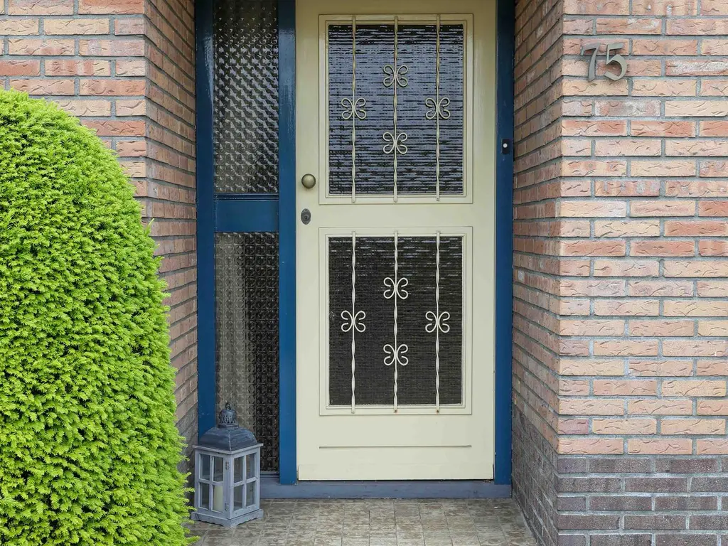 Van Tuyllstraat 75, HOOGLANDERVEEN