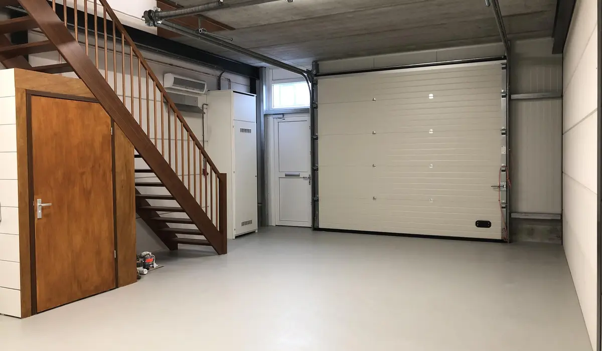 233647020.jpg