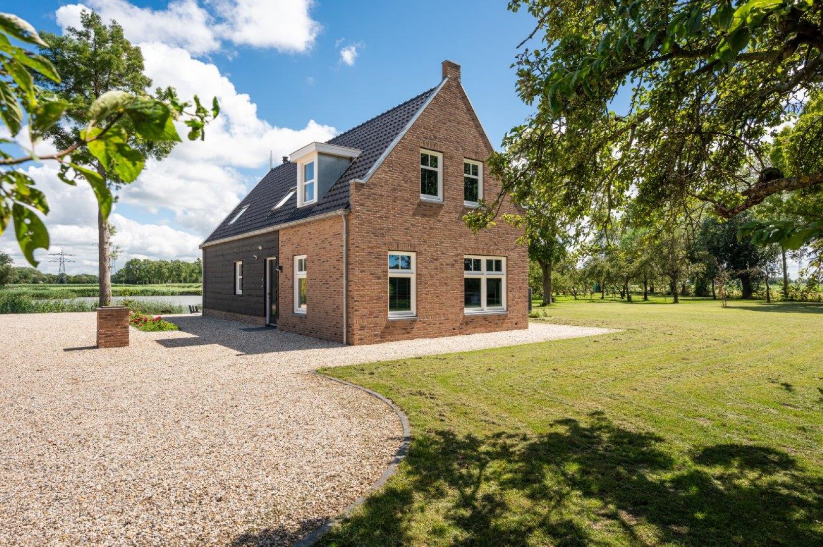 Vrijstaande woning te huur: Ooievaarsdijk 5, Zwartewaal