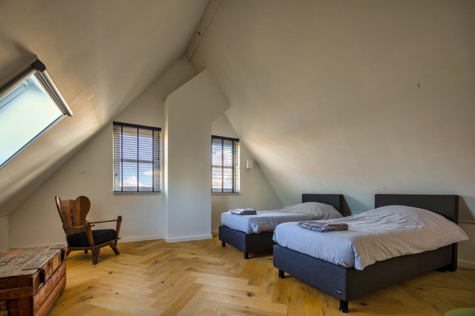 Vrijstaande woning te huur: Ooievaarsdijk 5, Zwartewaal