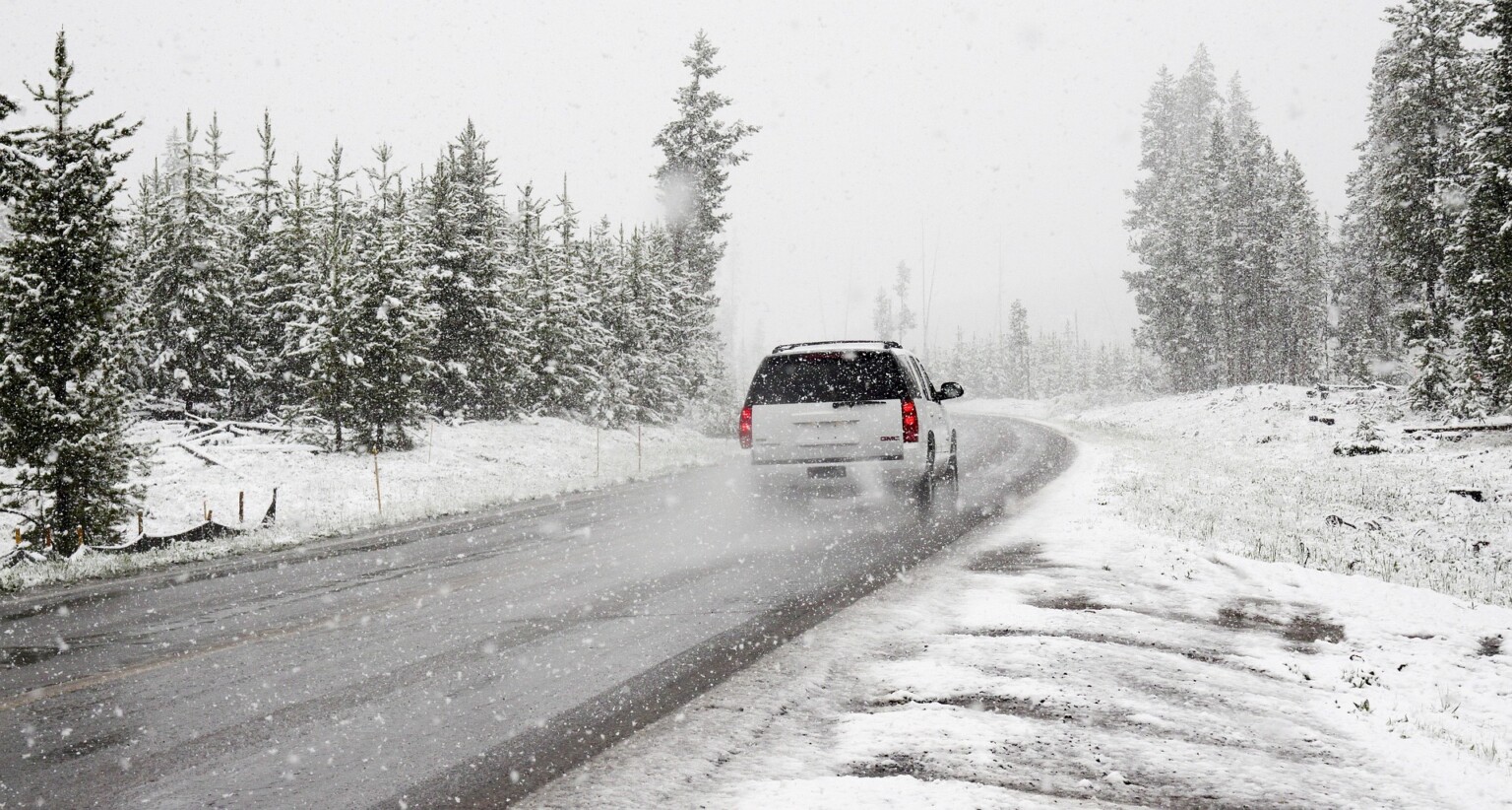 Sneeuw, storm of ijzel: thuiswerken is geen absoluut recht