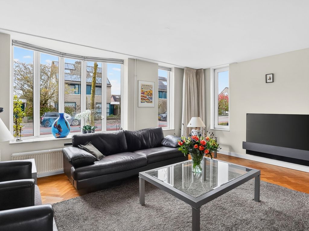 Diamantring 38, Eindhoven