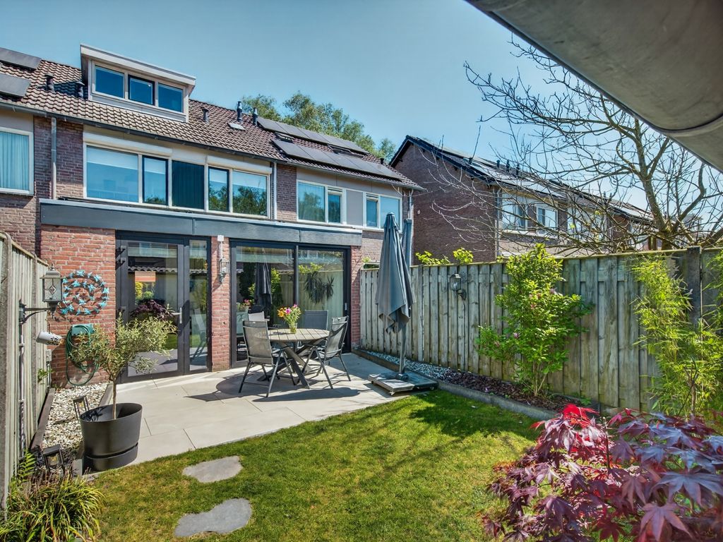De Mommers 31, Waalre