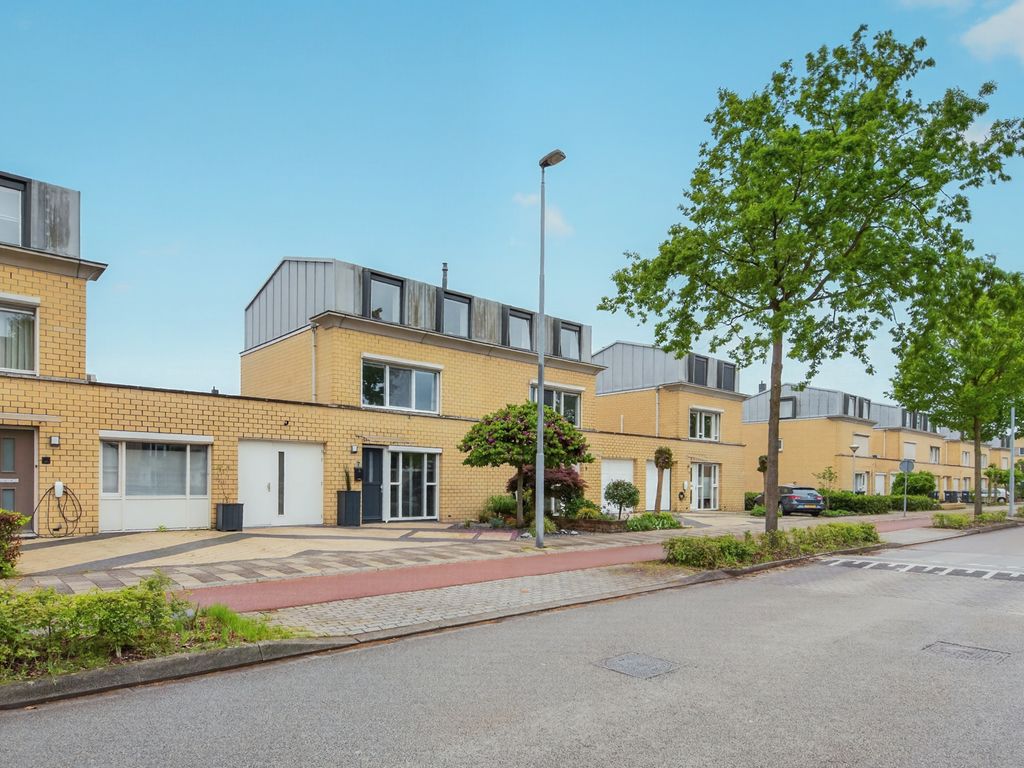 Sartrelaan 7, Eindhoven