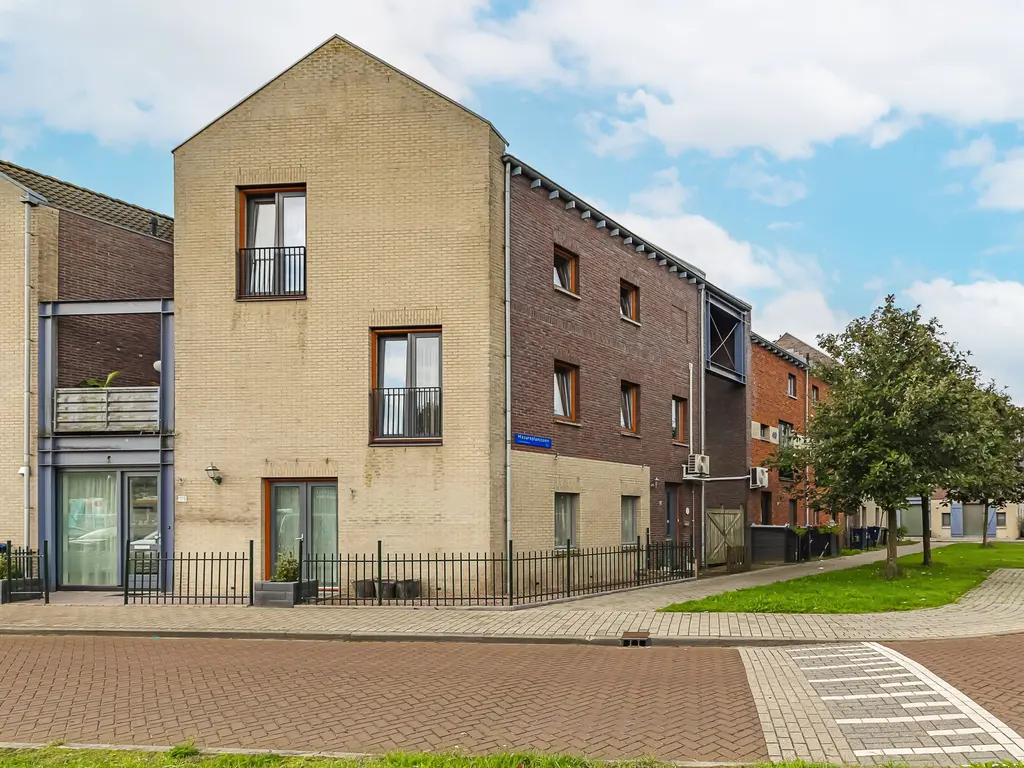 Mazureplantsoen 42, Almere