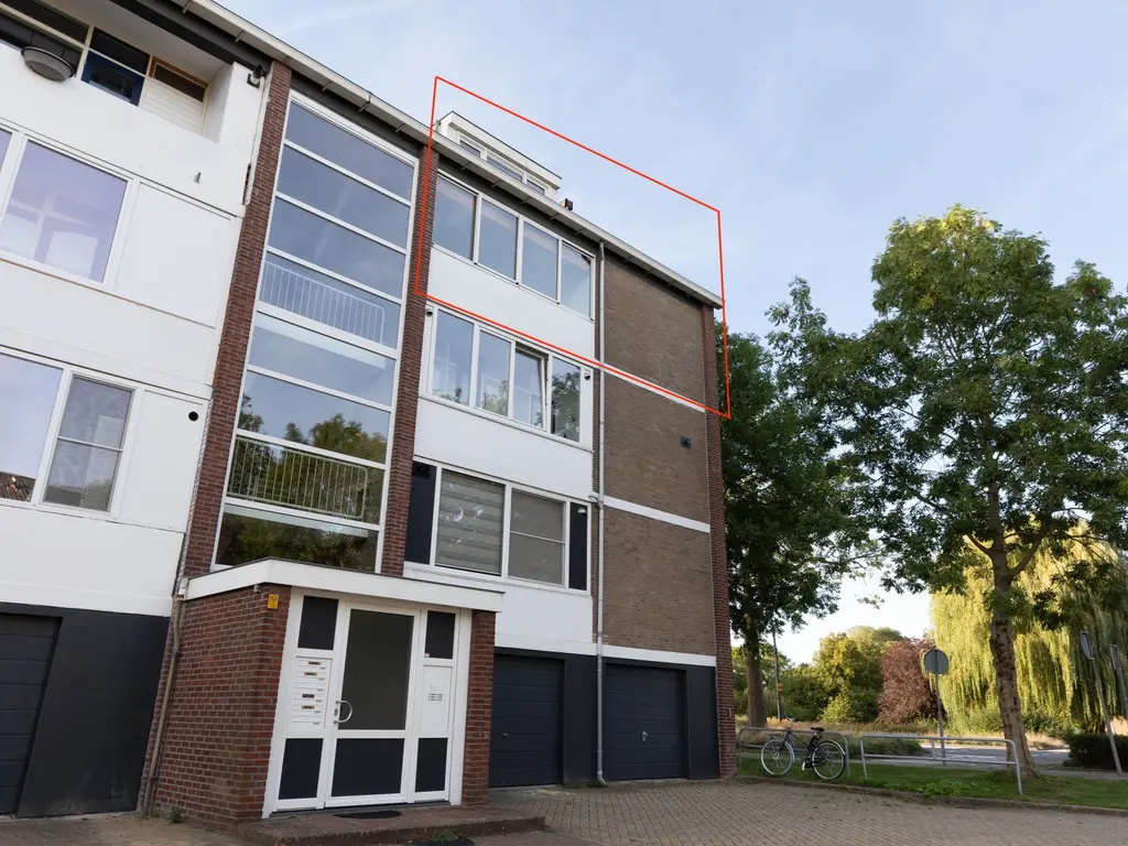 Tesselschadelaan 24, Uithoorn