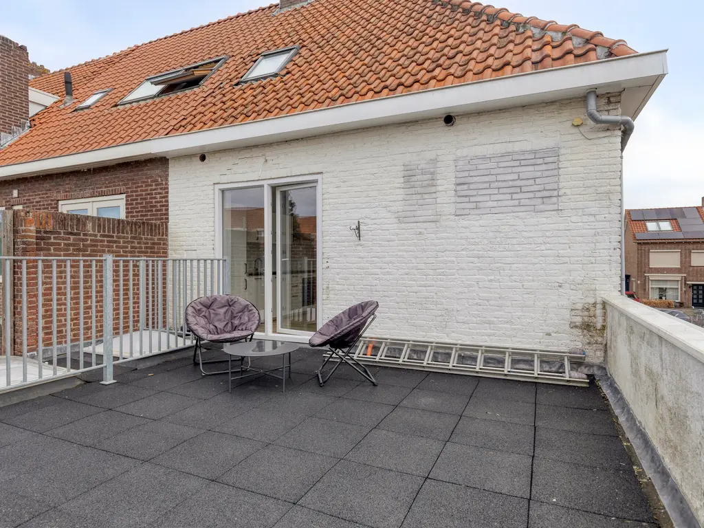 Pioenroosstraat 2, Eindhoven