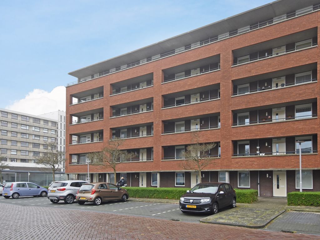 Reuvenslaan  95, Voorburg