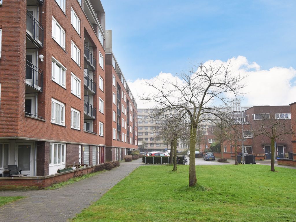 Reuvenslaan  95, Voorburg