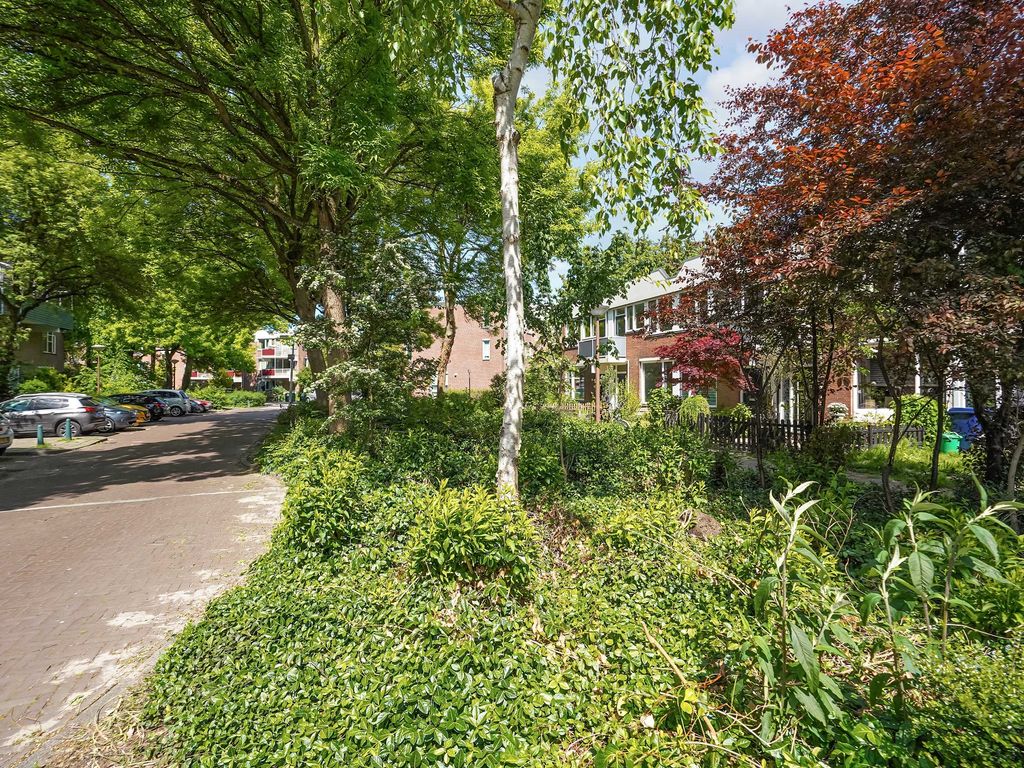 Lehárstraat 56, Den Haag