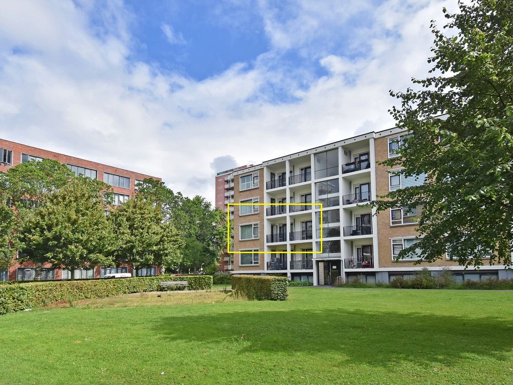 Wezelrade 202, Den Haag