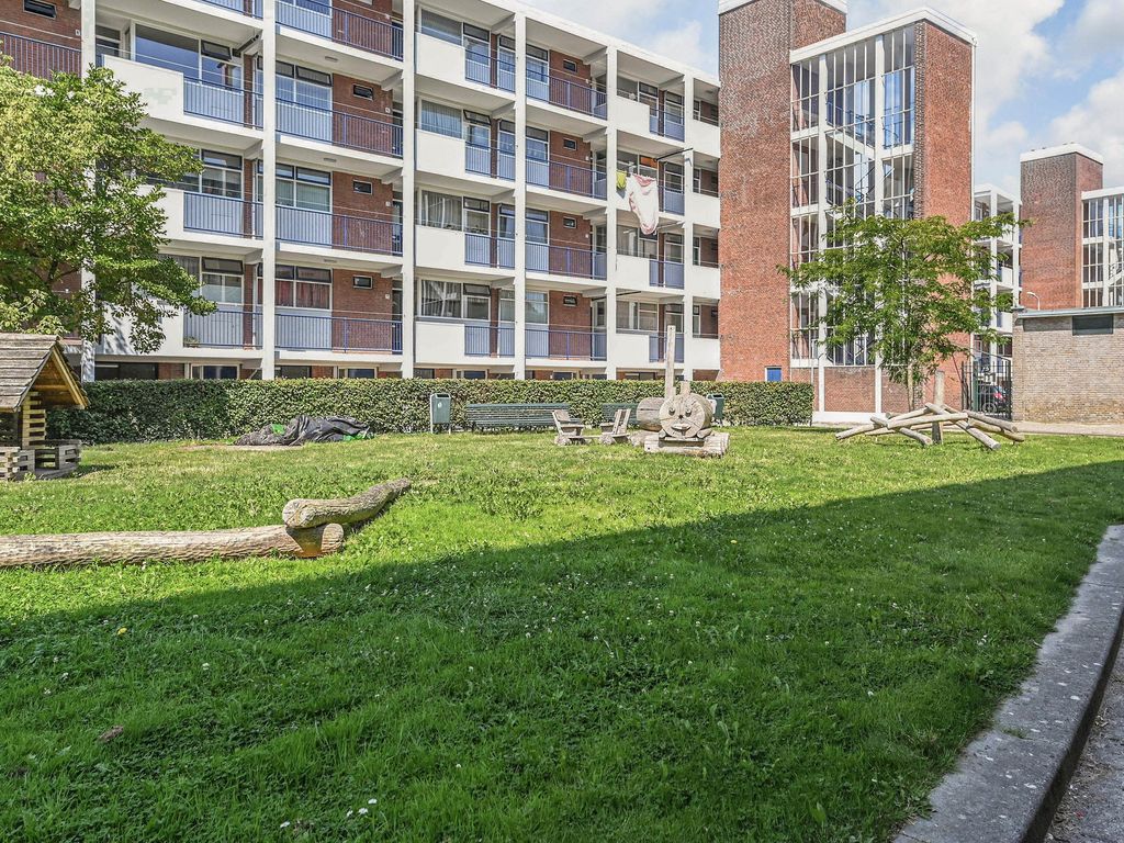 Wolvenrade  225, Den Haag