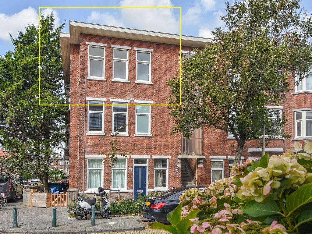 Elise van Calcarstraat  43, Den Haag
