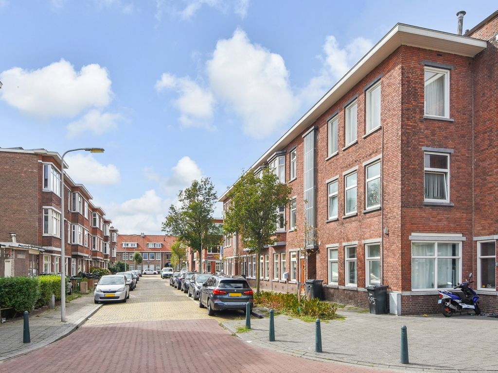 Elise van Calcarstraat  43, Den Haag