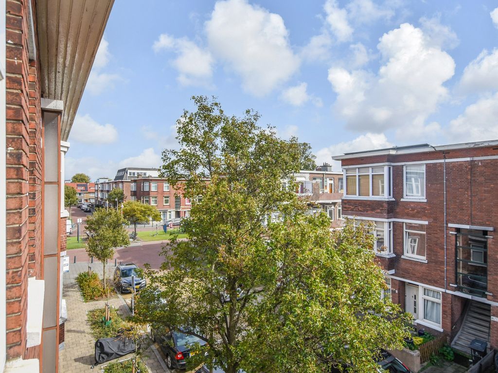 Elise van Calcarstraat  43, Den Haag
