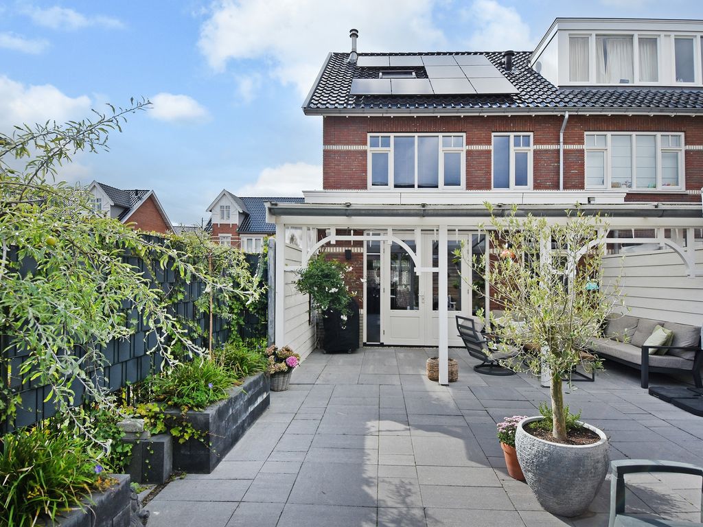 Gravin Gevalaan 43, Den Haag