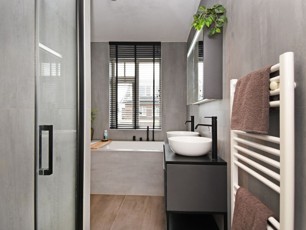 Gravin Gevalaan 43, Den Haag