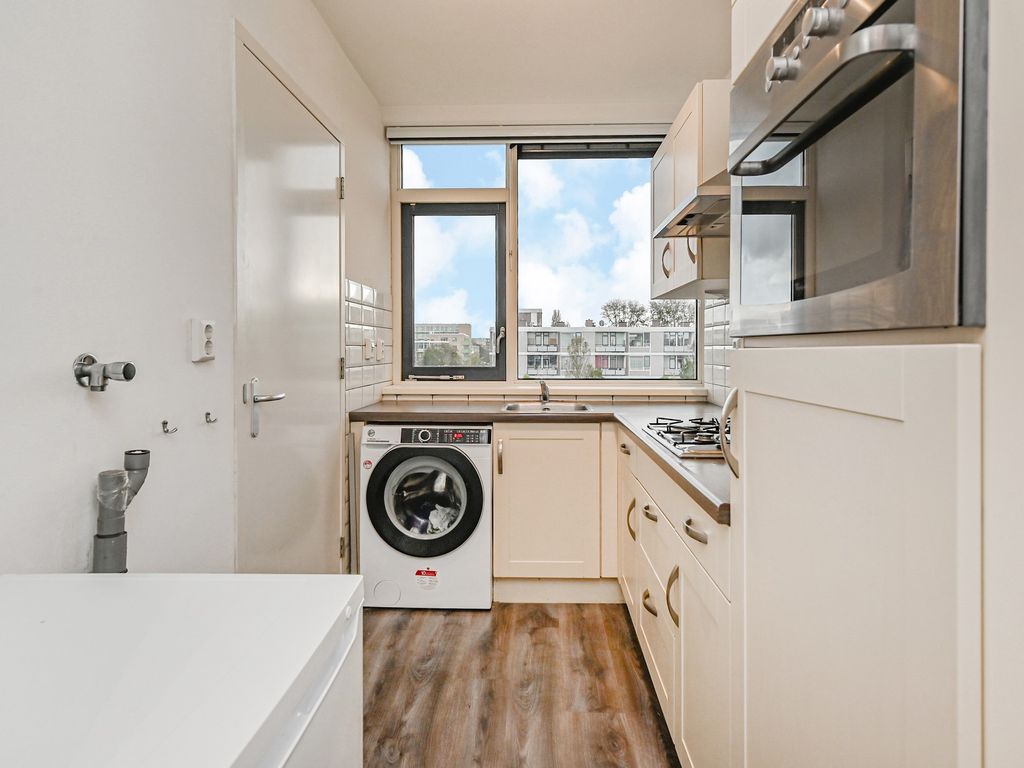 Eekhoornrade 8, Den Haag