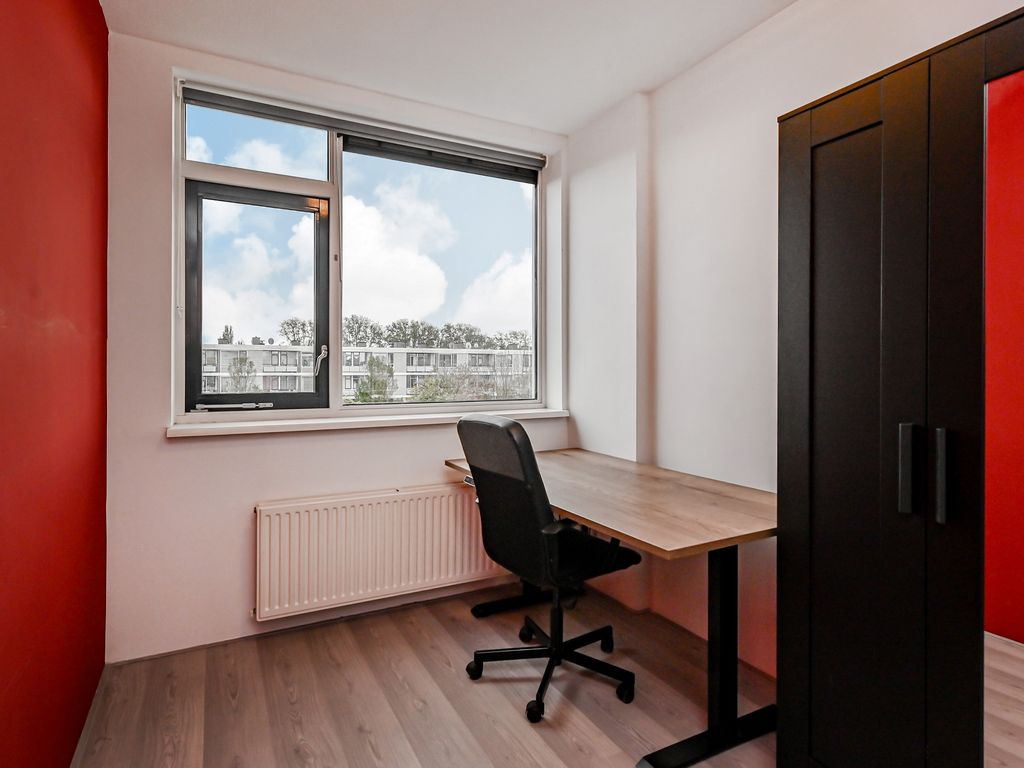 Eekhoornrade 8, Den Haag