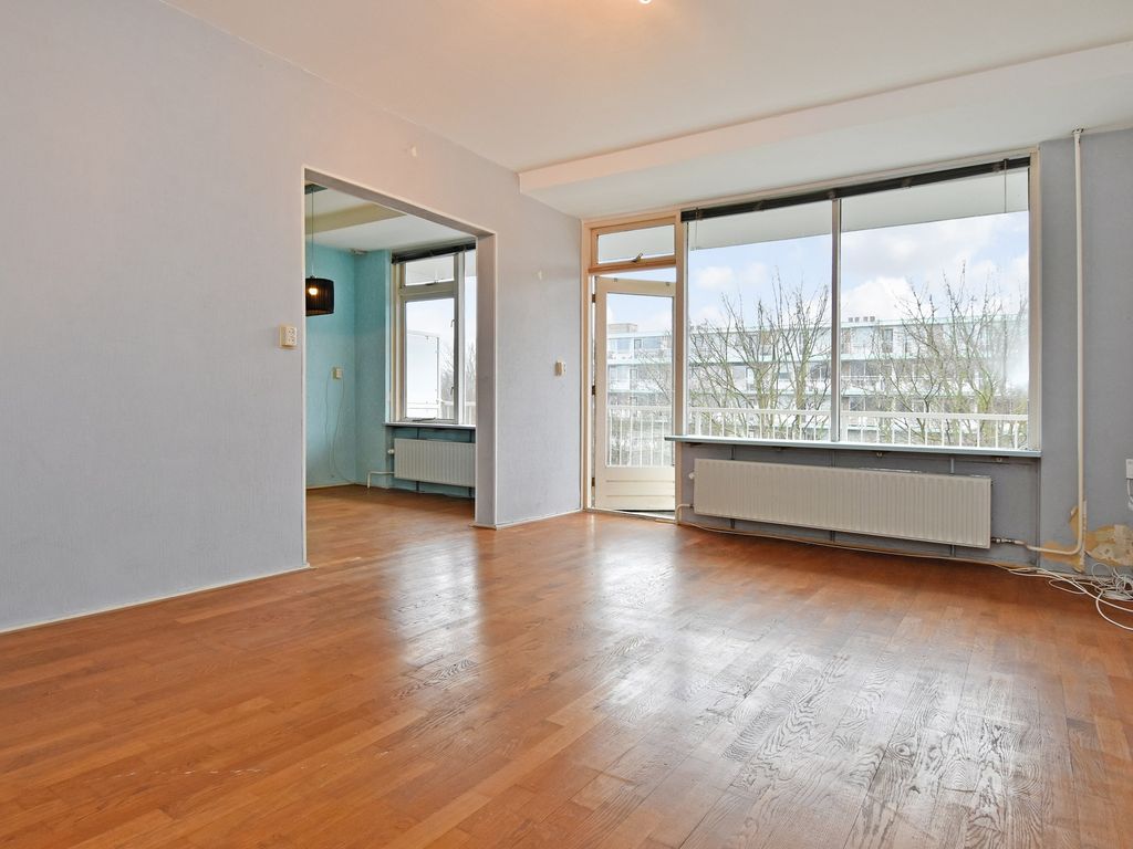 Volendamlaan  1048, Den Haag